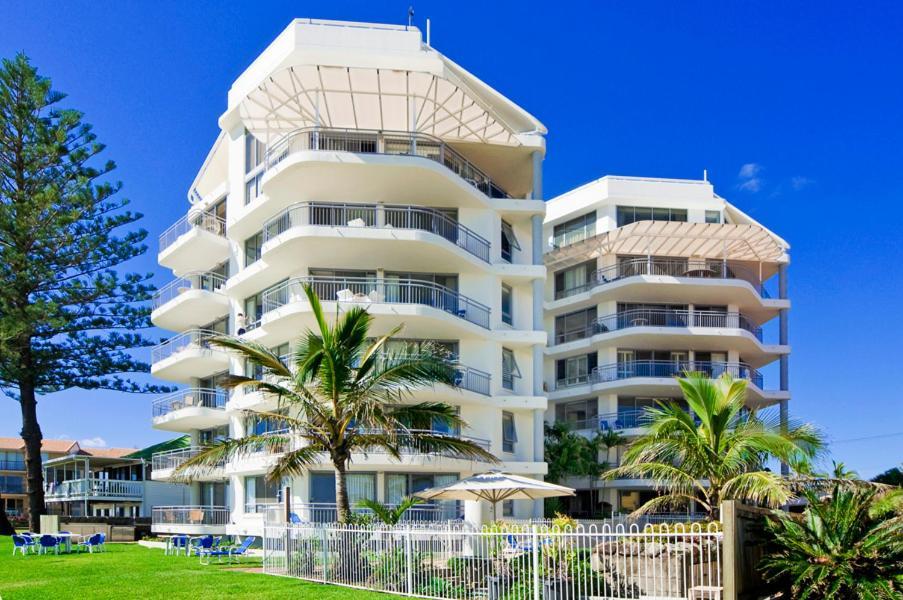 Oceanside Resort - Absolute Beachfront Apartments Gold Coast Esterno foto