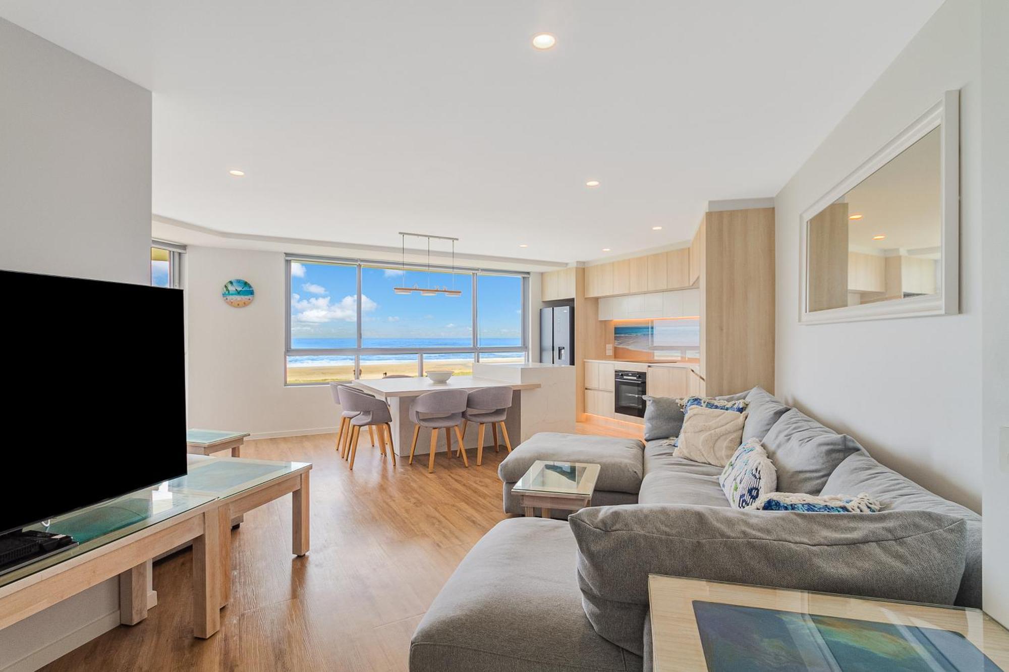 Oceanside Resort - Absolute Beachfront Apartments Gold Coast Esterno foto