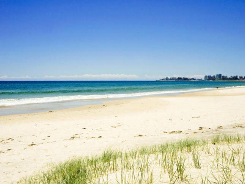 Oceanside Resort - Absolute Beachfront Apartments Gold Coast Esterno foto