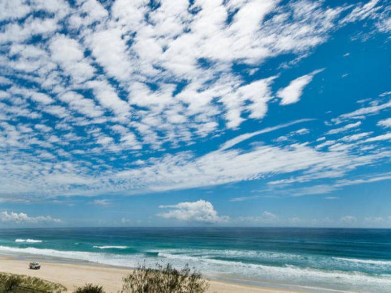 Oceanside Resort - Absolute Beachfront Apartments Gold Coast Esterno foto
