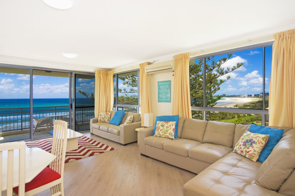 Oceanside Resort - Absolute Beachfront Apartments Gold Coast Esterno foto