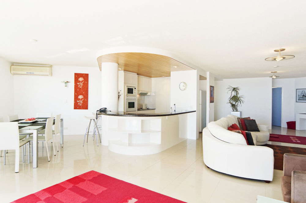 Oceanside Resort - Absolute Beachfront Apartments Gold Coast Esterno foto