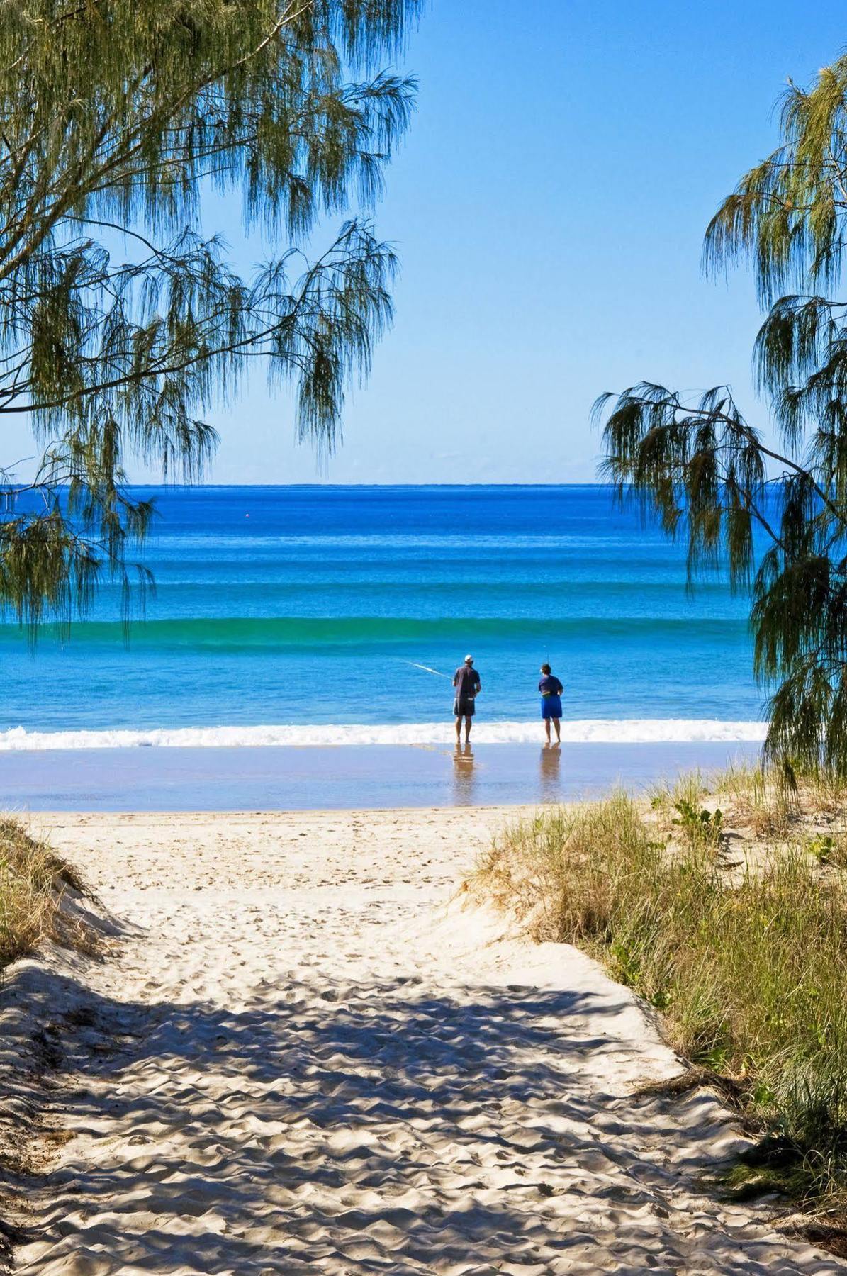Oceanside Resort - Absolute Beachfront Apartments Gold Coast Esterno foto